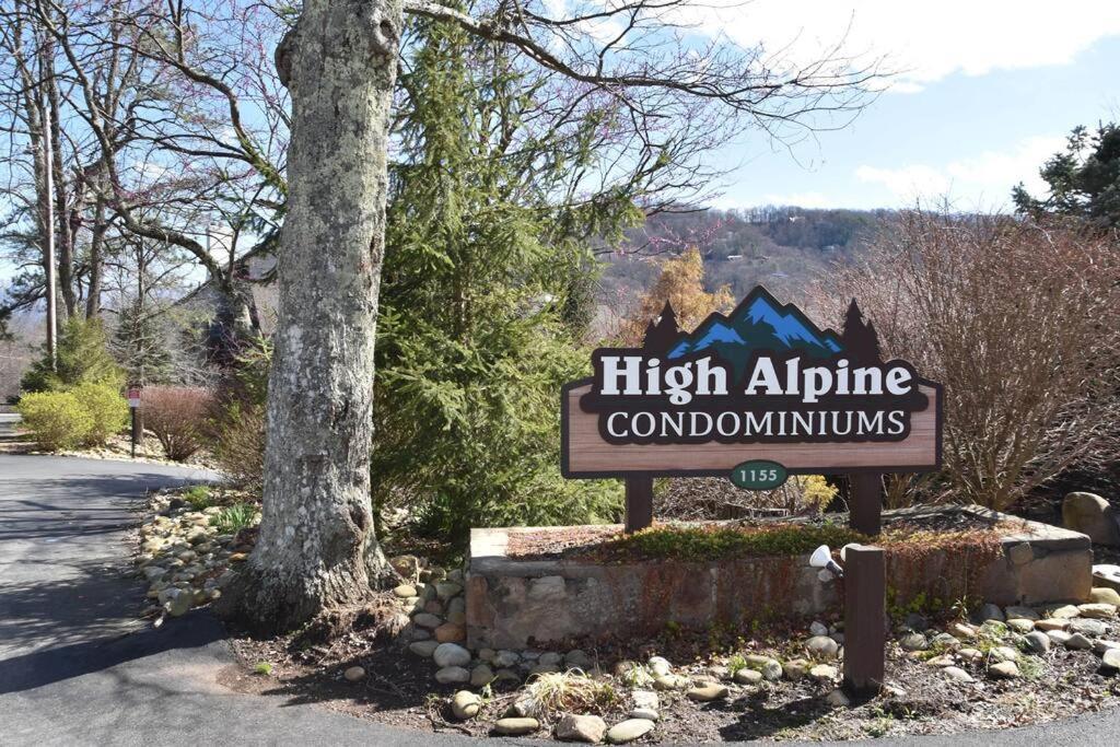 Apartamento Cozy Mountain Getaway! Mountain Views! 2 Bed, 2 Bath, Sleeps 6 Gatlinburg Exterior foto