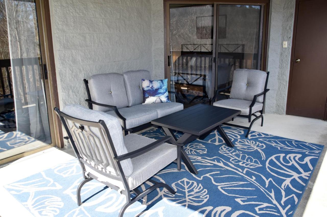 Apartamento Cozy Mountain Getaway! Mountain Views! 2 Bed, 2 Bath, Sleeps 6 Gatlinburg Exterior foto