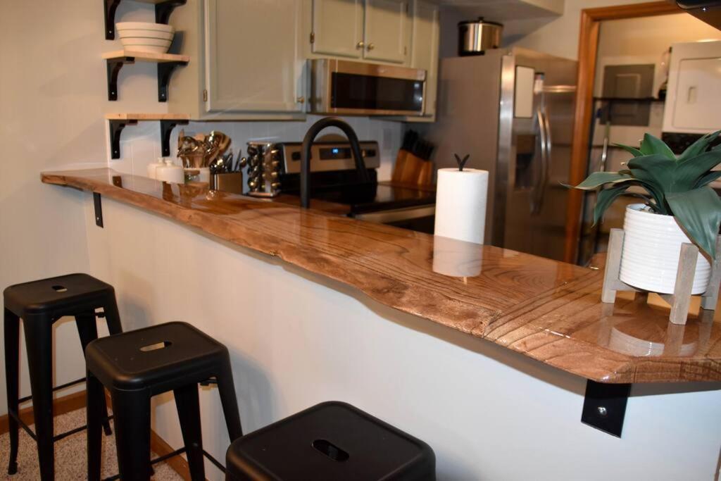 Apartamento Cozy Mountain Getaway! Mountain Views! 2 Bed, 2 Bath, Sleeps 6 Gatlinburg Exterior foto
